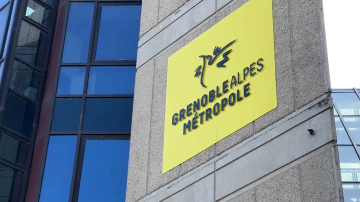 Grenoble: après dix mois d’occupation du siège de la Métropole, 150 personnes relogées