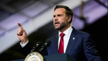 "Les progressistes occidentaux ont importé le tiers-monde" : le vice-président américain JD Vance pointe le rôle de l'immigration dans les violences lors des manifestations du 17 octobre