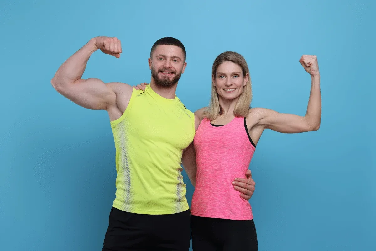 Braços musculosos: entenda como a qualidade da pele influencia a percepção da definição