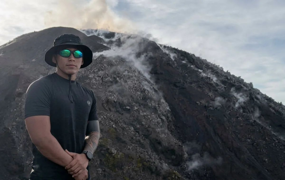 El atleta mexicano Iván Siu López es localizado con vida tras extraviarse en el volcán Santiaguito en Guatemala