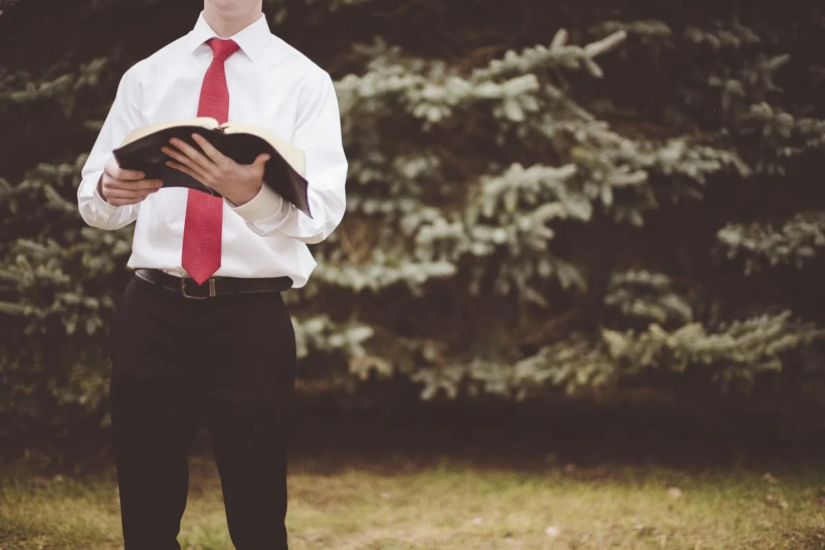 Pastor foragido por estuprar criança de 5 anos é preso em igreja no DF