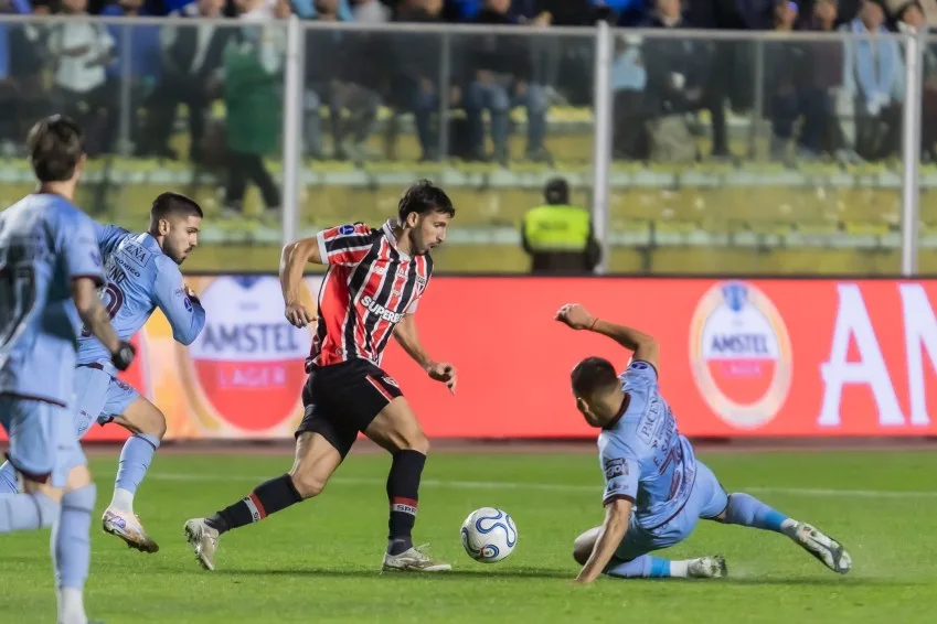 São Paulo segura pressão na altitude e empata com Bolívar na Sul-Americana