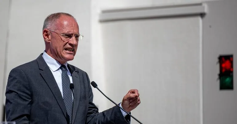 Crimes ligados à extrema-direita aumentam 10% na Áustria
