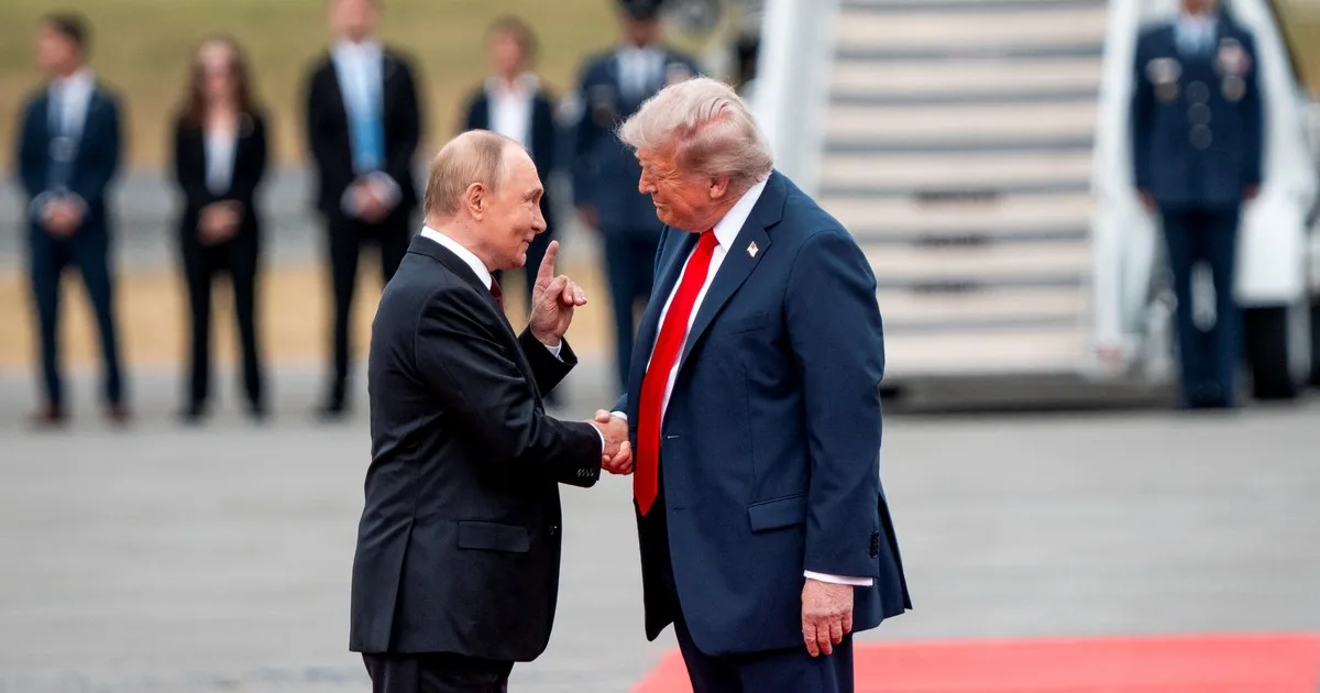 Trump flexibiliza las sanciones a Rusia para importar diésel y busca bajar los precios antes de las elecciones