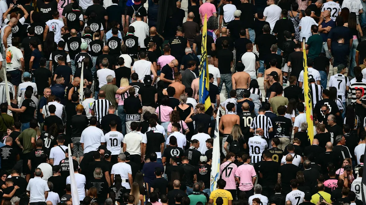 Überraschende Strafe für Juve - Fan-Eklat bei Woltemade-Klub