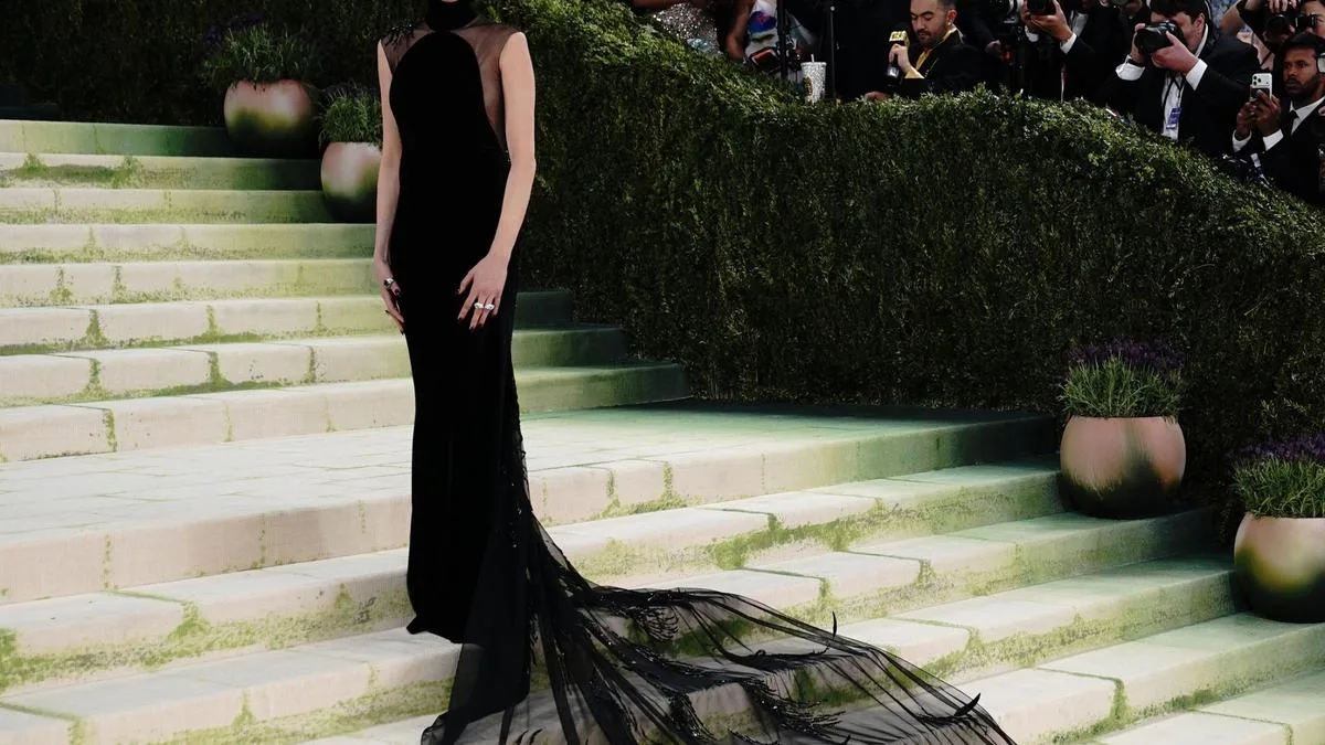 Cara Delevingne recalls 'numbing' herself