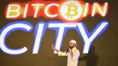 O que aconteceu com o experimento de Bukele para transformar El Salvador no 'país do bitcoin'