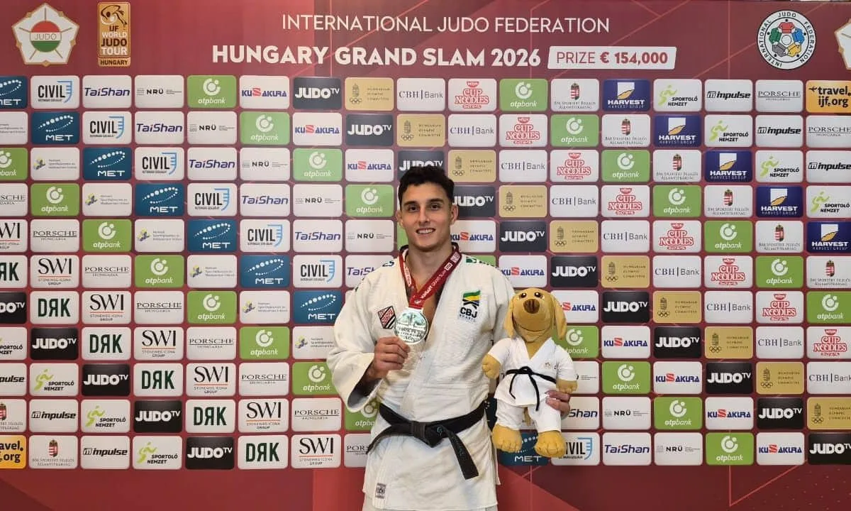 Guilherme Schimidt vence sérvio e é campeão do Grand Slam de Budapeste