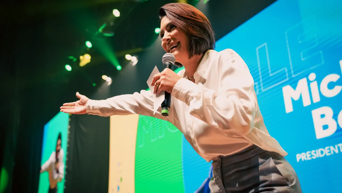 Michelle contrata ex-desembargador eleitoral para defender campanha