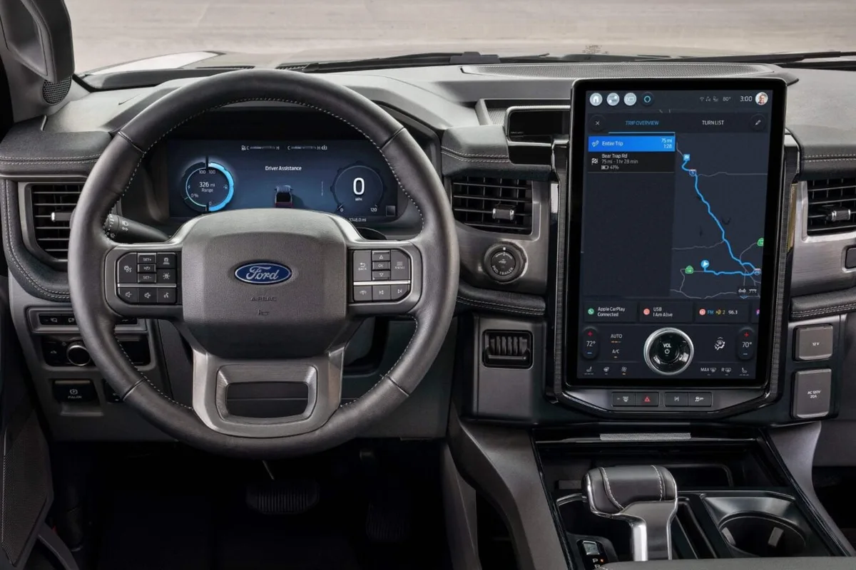 Ne cherchez plus sur Google : Ford ajoute une IA survoltée pour tout contrôler dans votre voiture