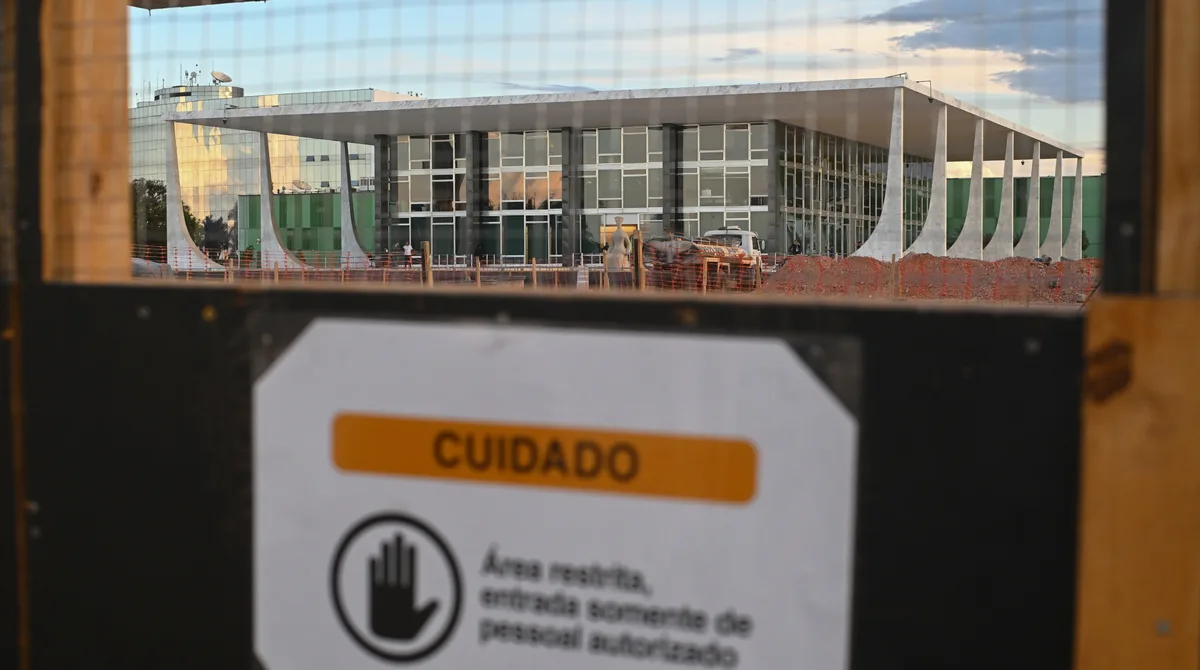 Gazeta do Povo mapeia mais de 100 candidatos ao Senado pró-impeachment de ministros do STF