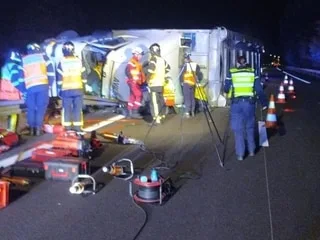 Un poids lourd se couche sur l’A11 : la conductrice gravement blessée, l’autoroute coupée à hauteur d’Ancenis