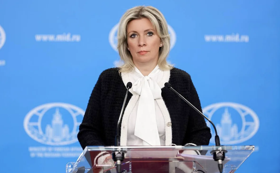 Захарова заявила, что посольство выясняет причину задержания Звинчука