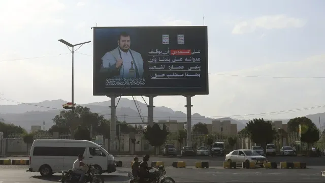 Ataques aéreos e explosões em Riade e Arábia Saudita