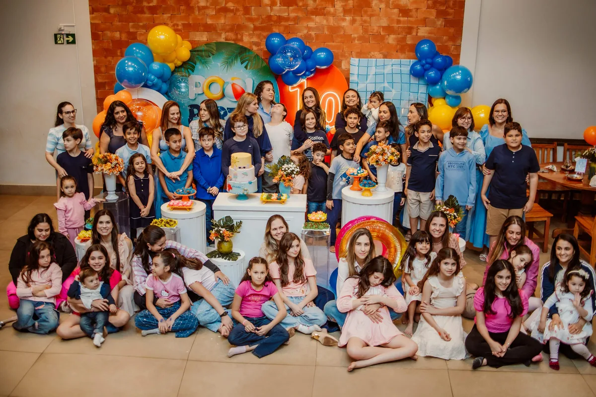 Eles festejaram juntos o 1º aniversário e, 10 anos depois, repetem a foto