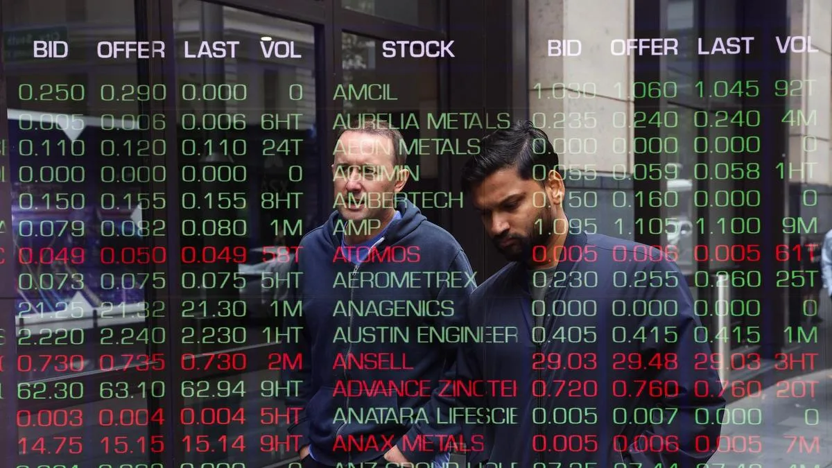 Australian shares slump as interest rate fears, Trump trade threats take over