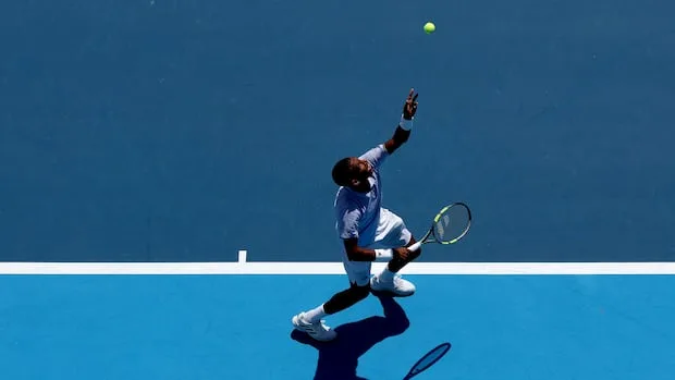 Auger-Aliassime returns from injury with win over Tsitsipas at Cincinnati Open