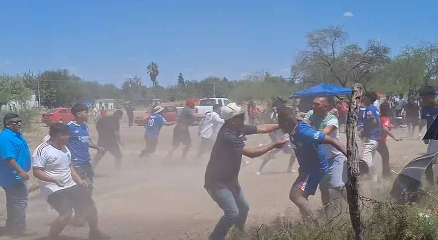 Batalla campal en partido de fútbol moviliza a la Policía de Múzquiz, Coahuila