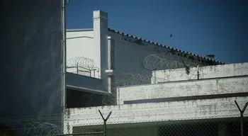 Reclusos da prisão de Custóias apresentam abaixo-assinado contra condições da comida