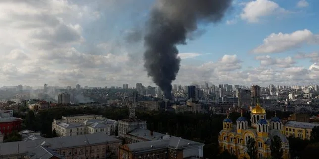 EN DIRECT, guerre en Ukraine : un mort et plusieurs blessés à Kiev après les bombardements de la nuit
