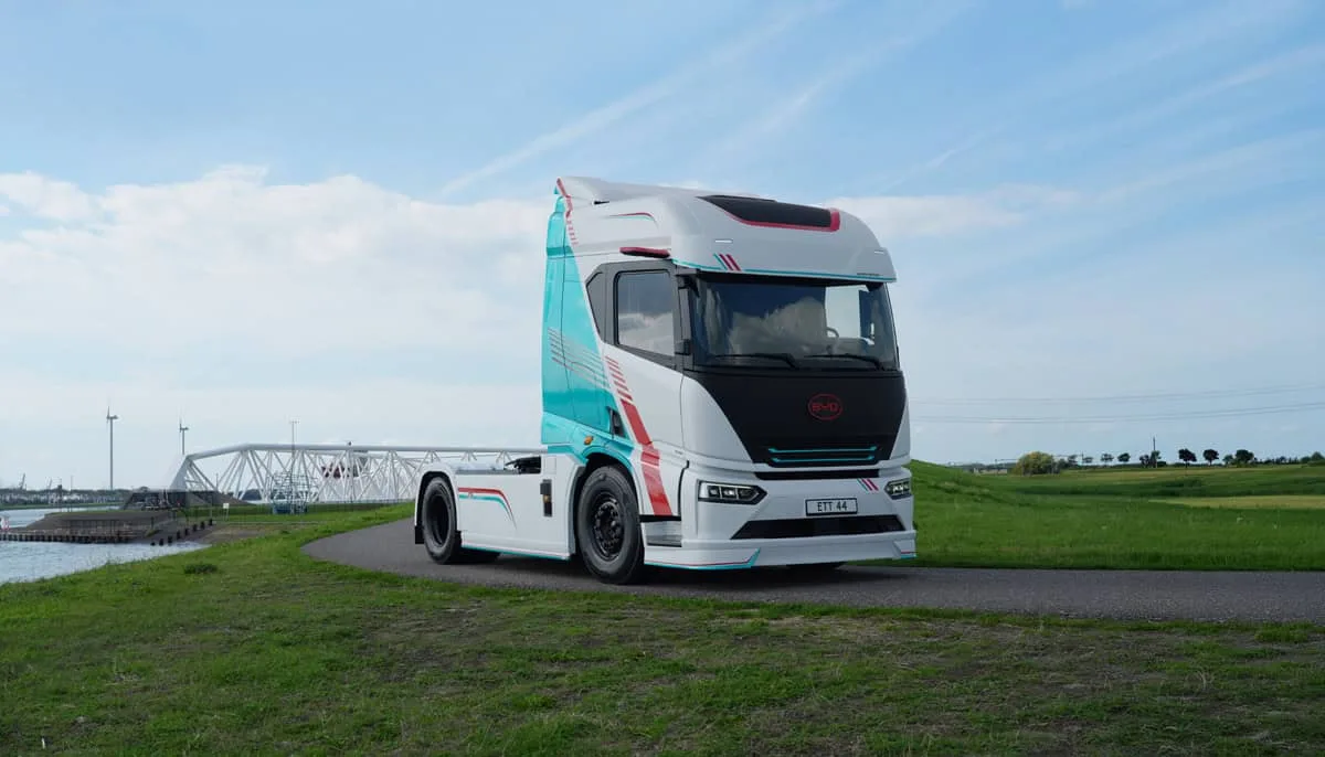 BYD apresenta caminhão elétrico que carrega em 20 minutos