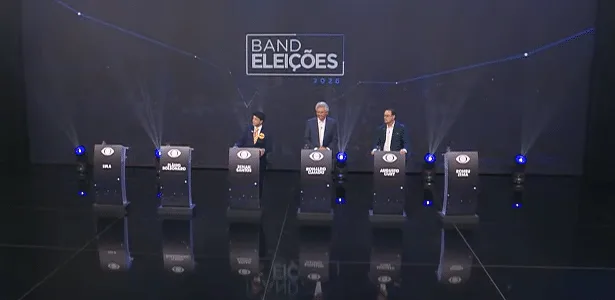 Sem Lula, Flávio e Zema, candidatos fazem primeiro debate à Presidência