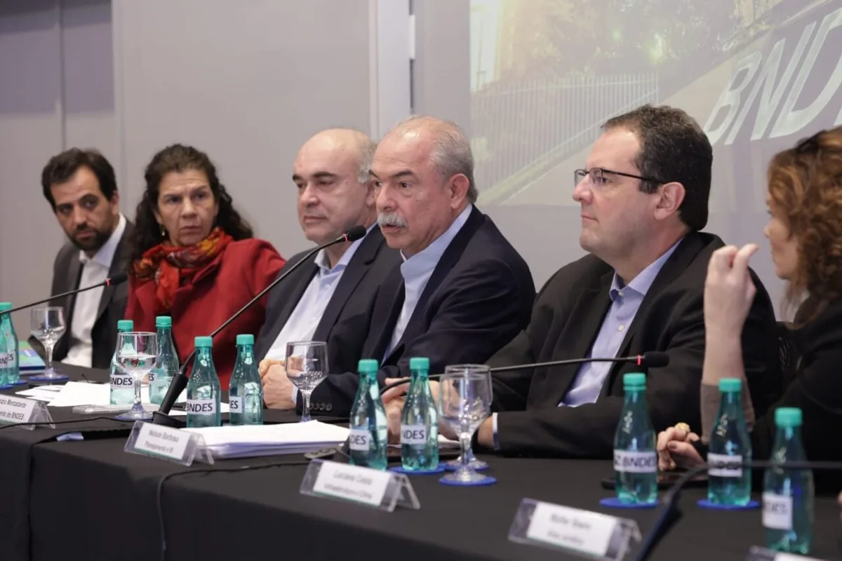 Com R$ 13,21 bilhões, BNDES amplia aprovações de crédito para o Paraná