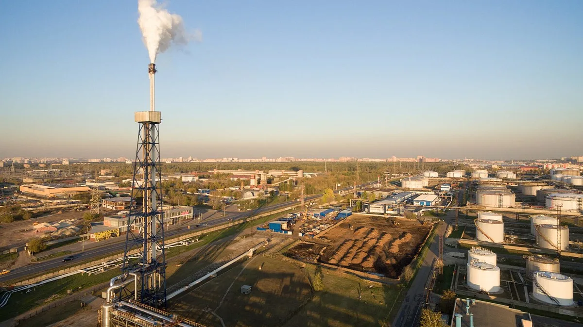 Arábia Saudita corta petróleo à Europa em outubro após ataque a oleoduto