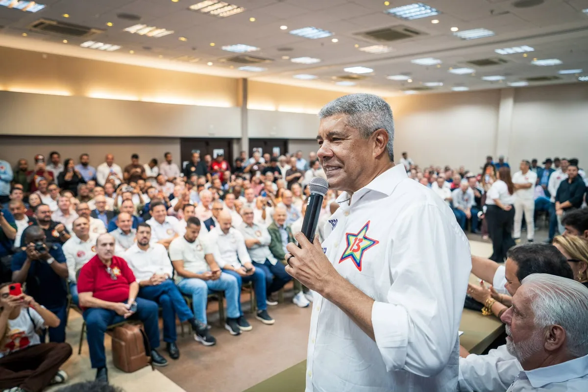 Jerônimo Rodrigues reúne mais de 330 prefeitos em Salvador e traça estratégias para campanha eleitoral