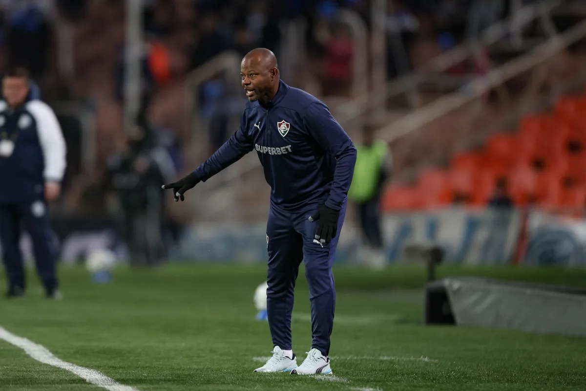 Marcão exalta time e fala sobre permanência como técnico do Fluminense