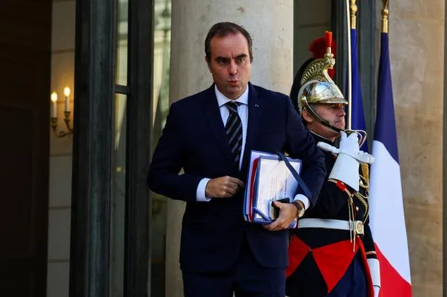 Le projet de budget 2027 va-t-il “entraîner la chute” du gouvernement Lecornu ?