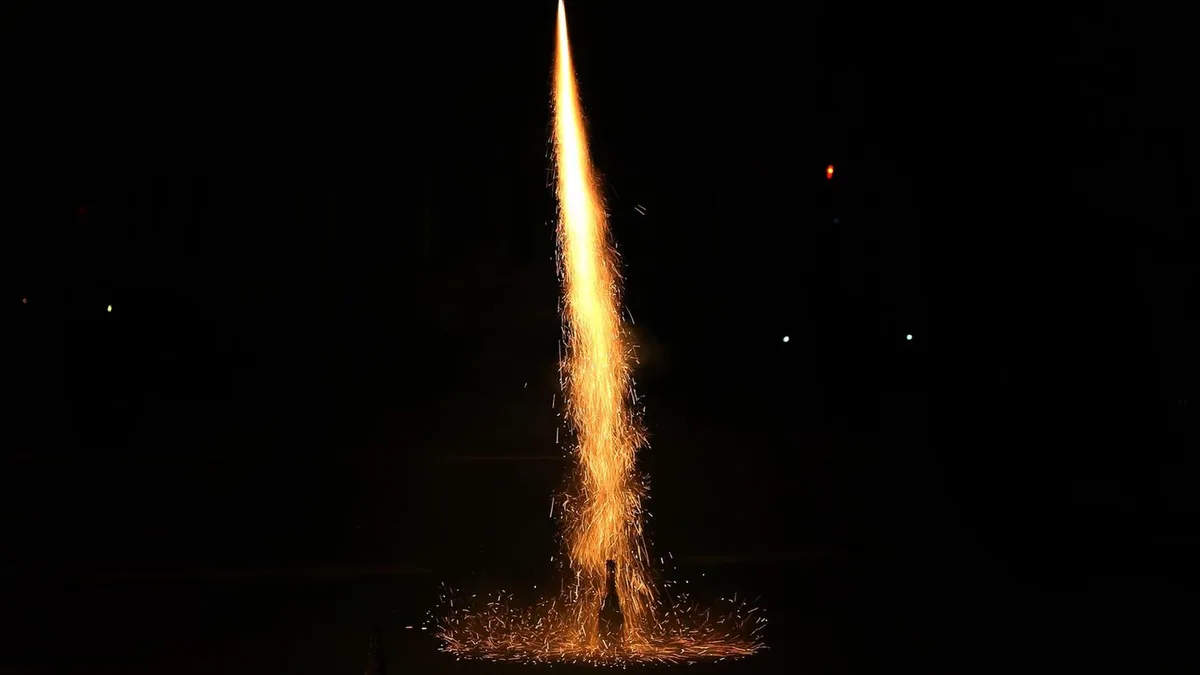 Tod zum Jahreswechsel: Mann nach tödlichem Brand durch Silvesterrakete angeklagt