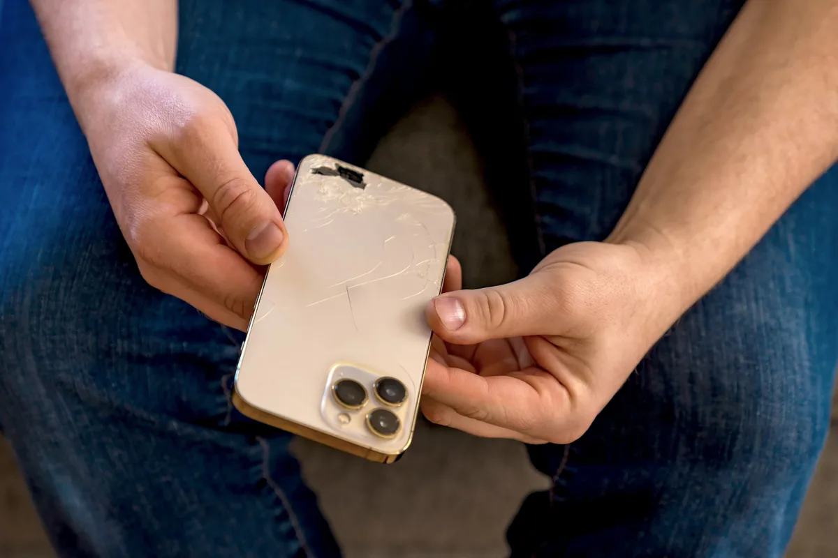 El ciclo de recambio de los celulares se extiende a cuatro años, pero para eso hay que cuidarlos
