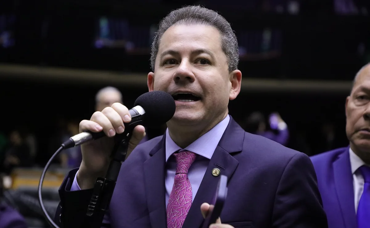 Alvo da PF, Cezinha de Madureira articulou reunião de Mendonça e Vorcaro às vésperas de repasse ao Dark Horse