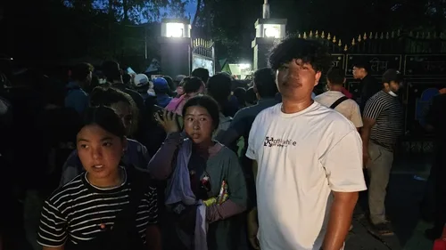 [르포] '네팔 대홍수' 접경지역 북새통…다리 끊겨 전진 불가 아비규환