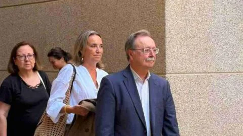 Vivas denuncia que Ceuta "se siente impotente" y pide empeño para expulsar a los migrantes acusando al Gobierno de "abandono"
