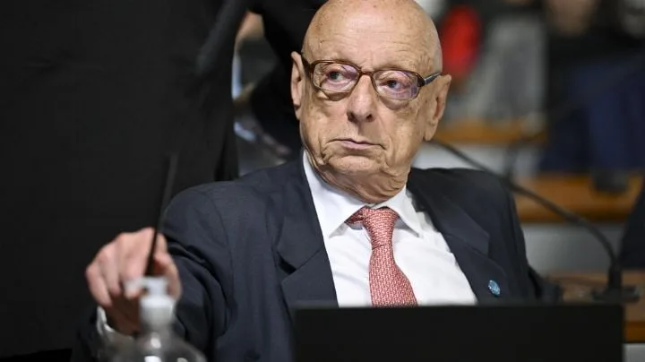 Gilmar Mendes lamenta a não-reeleição de Esperidião Amin em SC