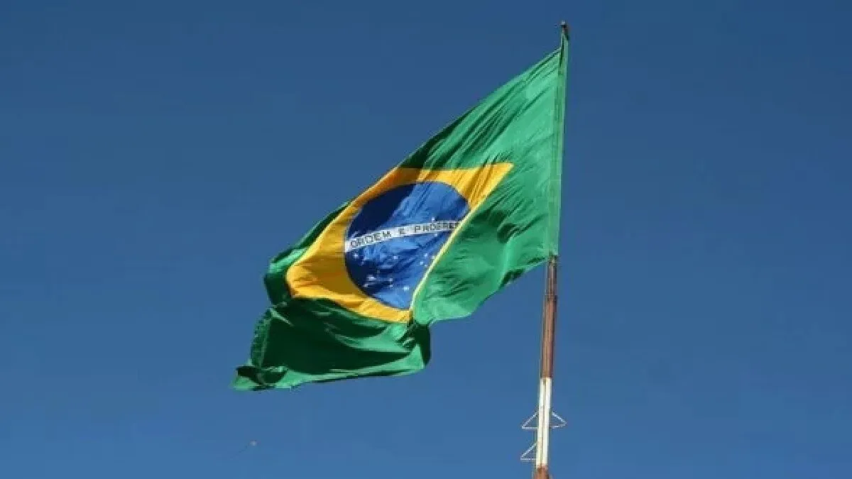 Flavio Bolsonaro propone fijar un límite a la deuda pública si gana la presidencia