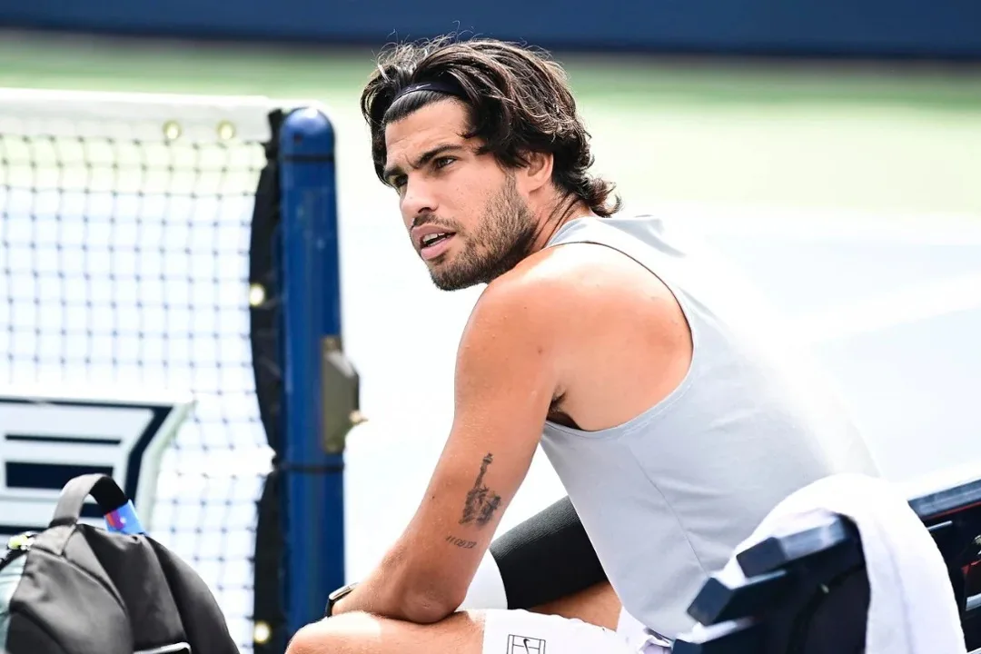 Alcaraz e outras estrelas fazem seus primeiros treinos para o US Open