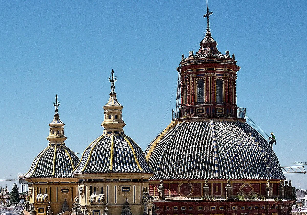 San Luis, el primo de San Fernando con iglesia en Sevilla que llegó a acoger a una cofradía