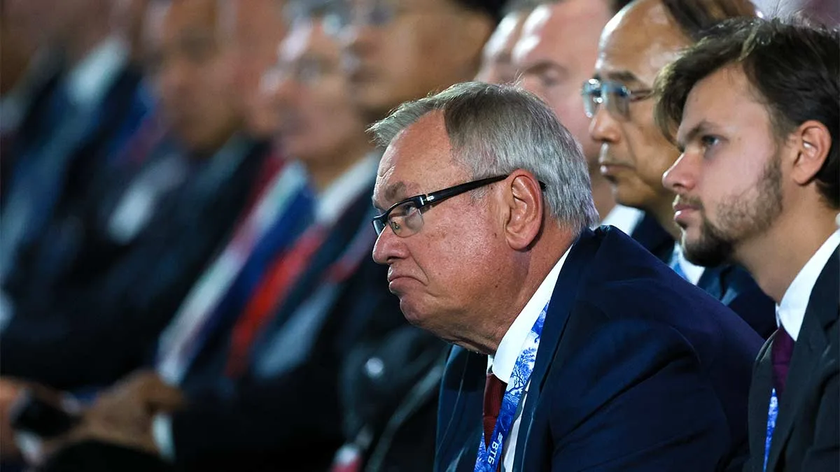 Глава ВТБ предложил подумать о сокращении количества форумов в РФ