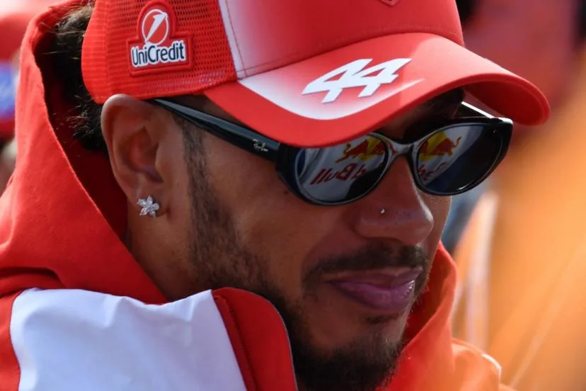 Chez Ferrari et Mercedes, la radio a beaucoup grésillé dimanche à Zandvoort : au final, beaucoup de bruit pour pas grand-chose