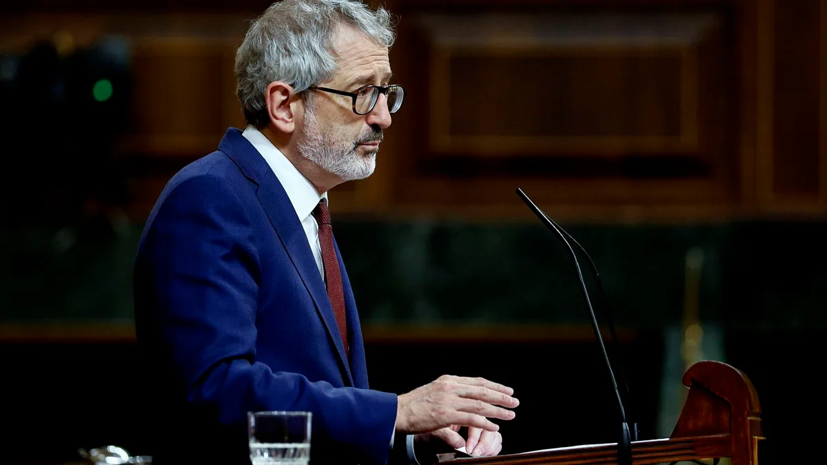 Sumar propone un impuesto a grandes fortunas que recaudará 4.500 M para ayudas a la infancia