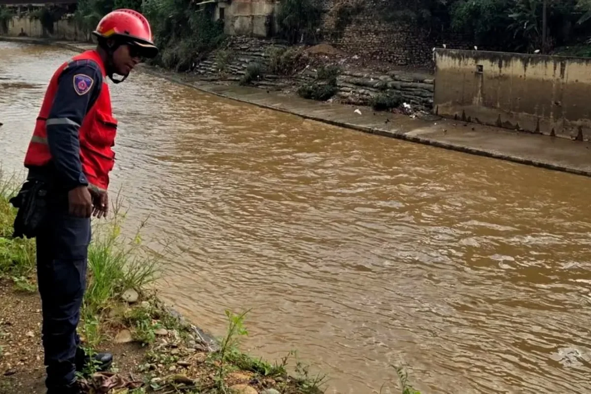 Tres muertos, cinco desaparecidos y más de 150 viviendas afectadas por las lluvias en Venezuela
