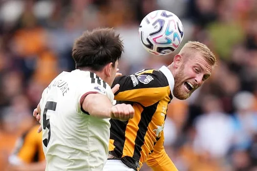Hull stun Manchester United 2-0 on Premier League return