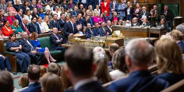 Au Royaume-Uni, Andy Burnham fustige des décennies de « privatisations » et promet de mettre fin au « déclin » du pays