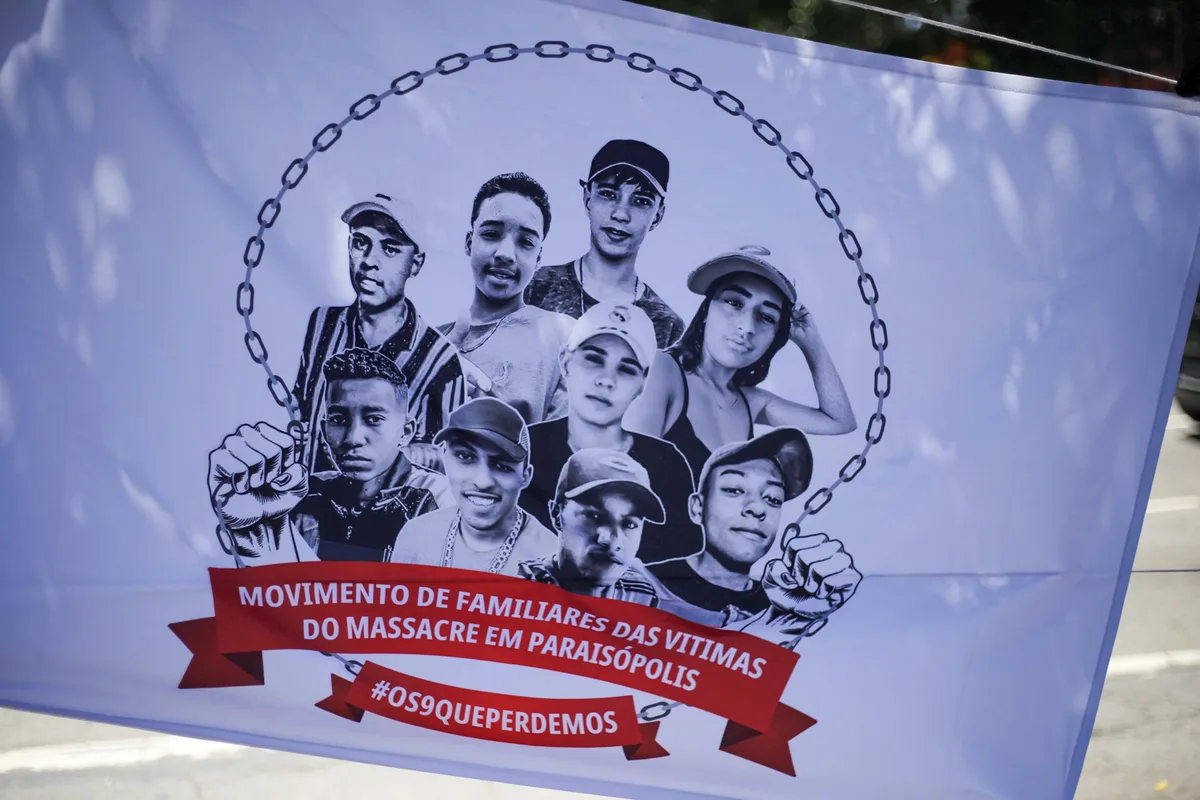 Justiça decide levar 12 PMs a júri por mortes de nove jovens em Paraisópolis