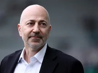 Le PSG de la Ligue 2 ? « Ce n’est pas vrai », pour le président de l’AS Saint-Étienne, Ivan Gazidis