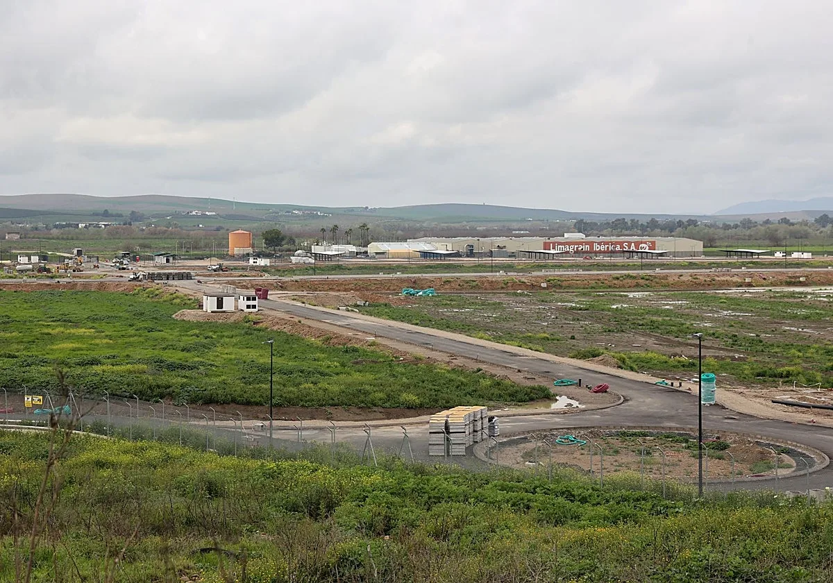 El enlace de la A-4 al parque empresarial junto a la Base Logística de Córdoba ya tiene los terrenos