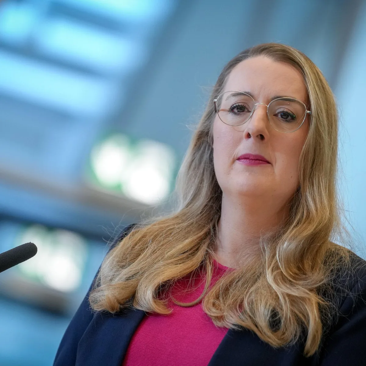 Klimapolitik - Grüne fordern Bundeskanzler Merz nach Äußerungen zu Waldbränden zu Kehrtwende auf